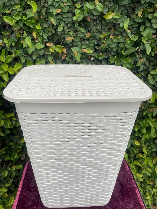 Producto - Canasto de ropa simil ratan - 2