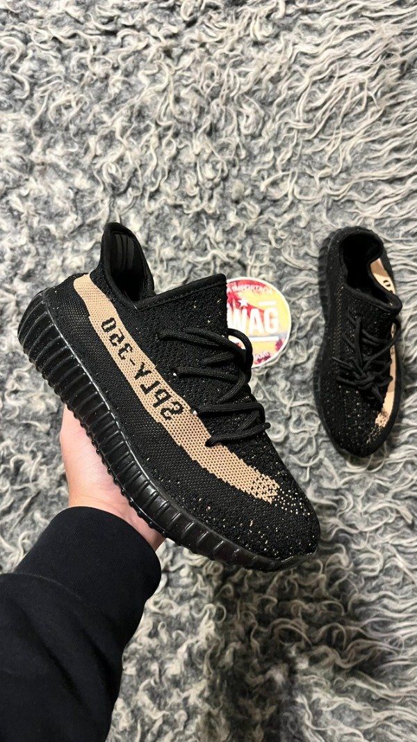 Producto - YEEZY BOOST 350 V2 CORE BLACK COOPER