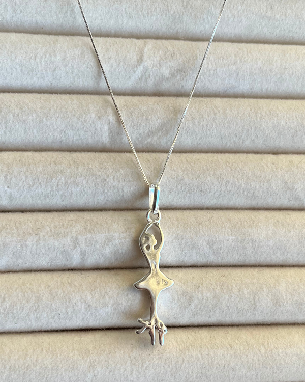 Producto - Cadena con dije bailarina de plata 925 50cm