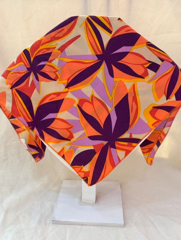 Producto - Pañuelo Lirio Noche