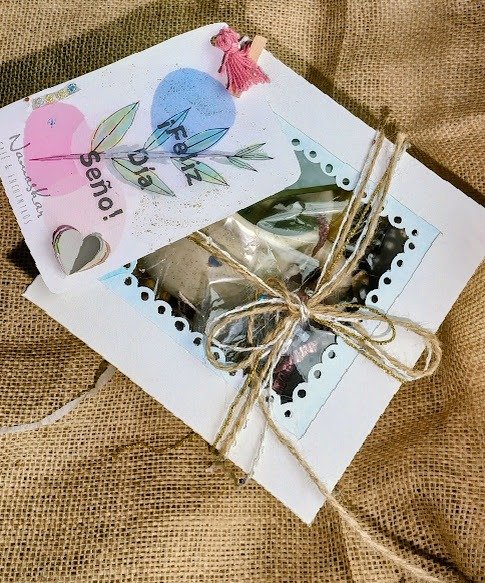 Producto - "UN MIMO ESPECIAL" Un Gracias muy grande a quien deja huellas. - 1