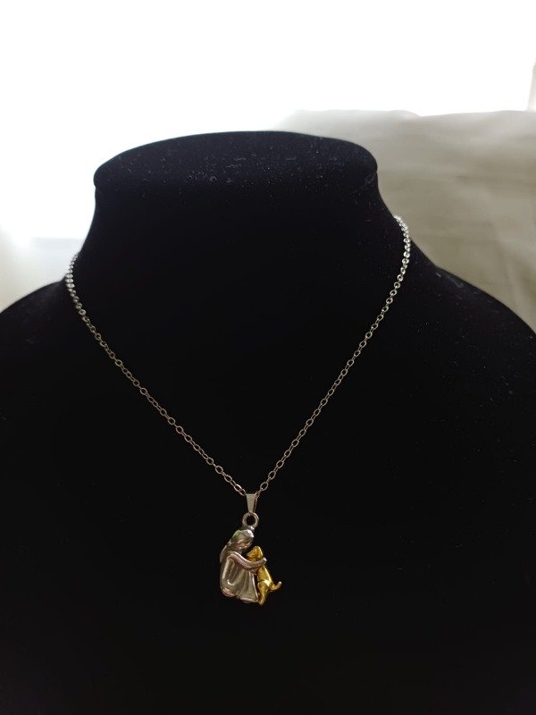 Producto - Cadena "Abrazo Eterno" perro dorado