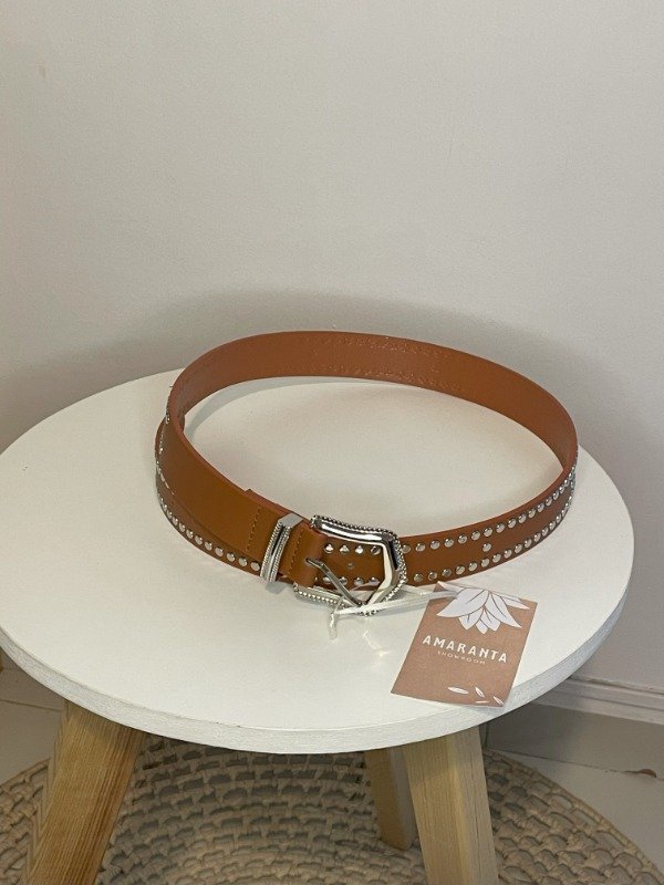 Producto - Cinto Tachas Marrón