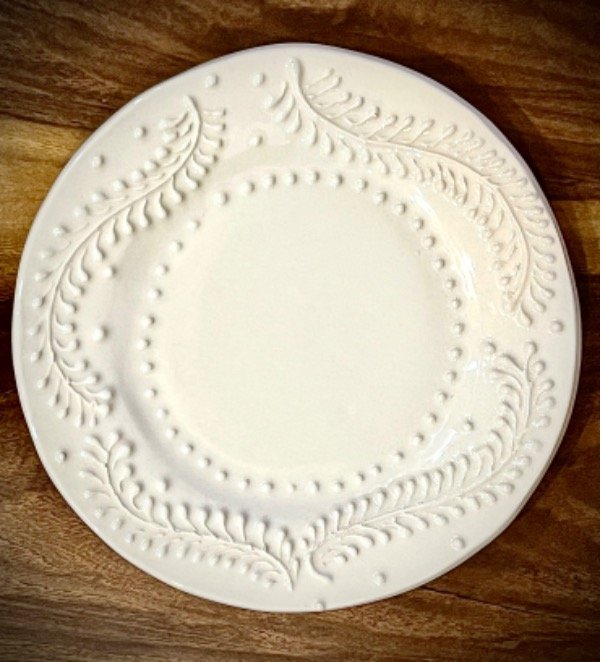 Producto - Plato de postre bordado natural