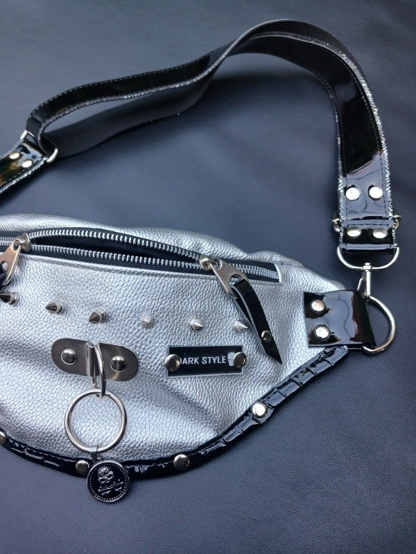 Producto - Riñonera Dark Gotic Metalizada Premium - 2