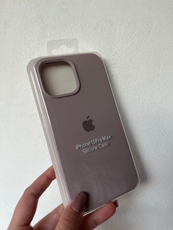 Producto - Iph 13 pro max silicona case con felpa beige