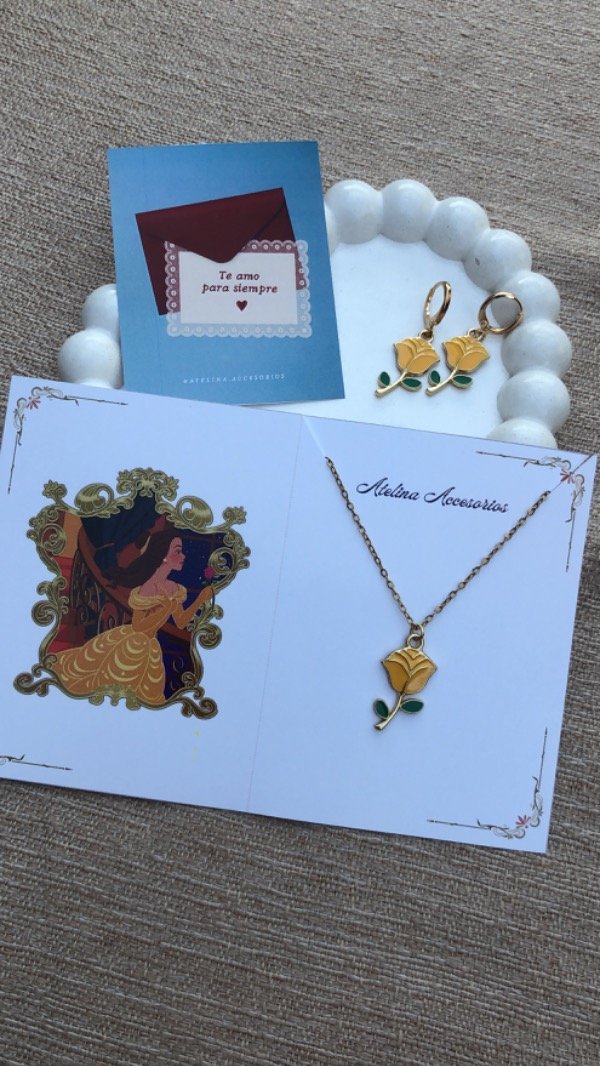 Producto - Combo: Rosa Bella y la Bestia (amarilla) + 2 tarjetas + aros (a elección)