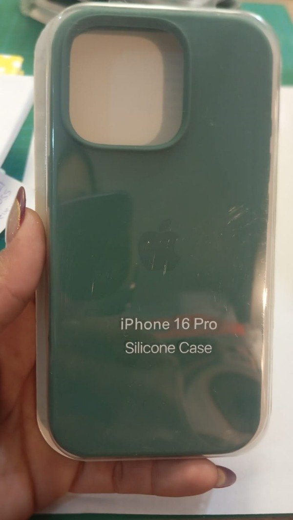Producto - Funda Silicone Case Verde Logo para iPhone 16 Pro