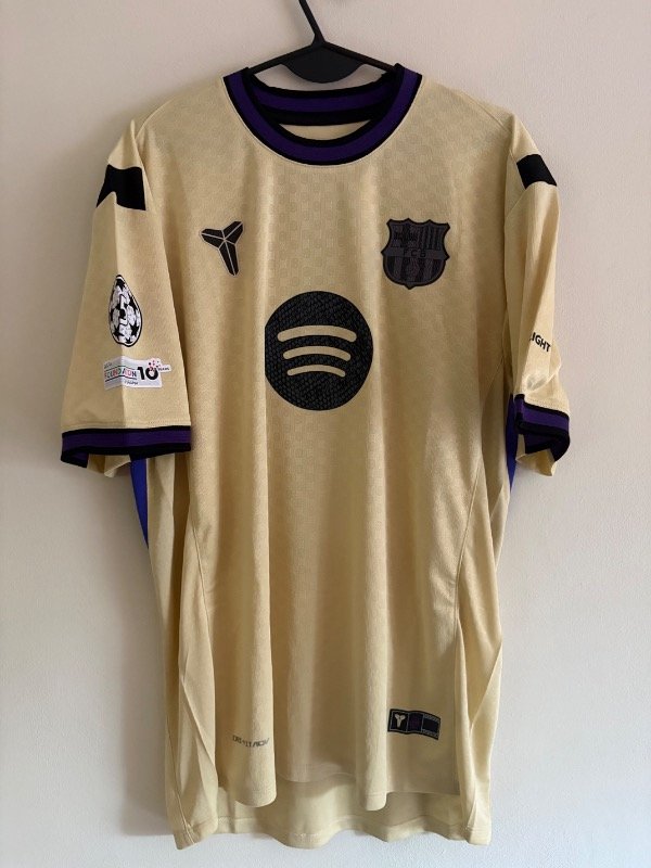 Producto - Camiseta IMPORTADA FC Barcelona Alternativa Beige Rashford