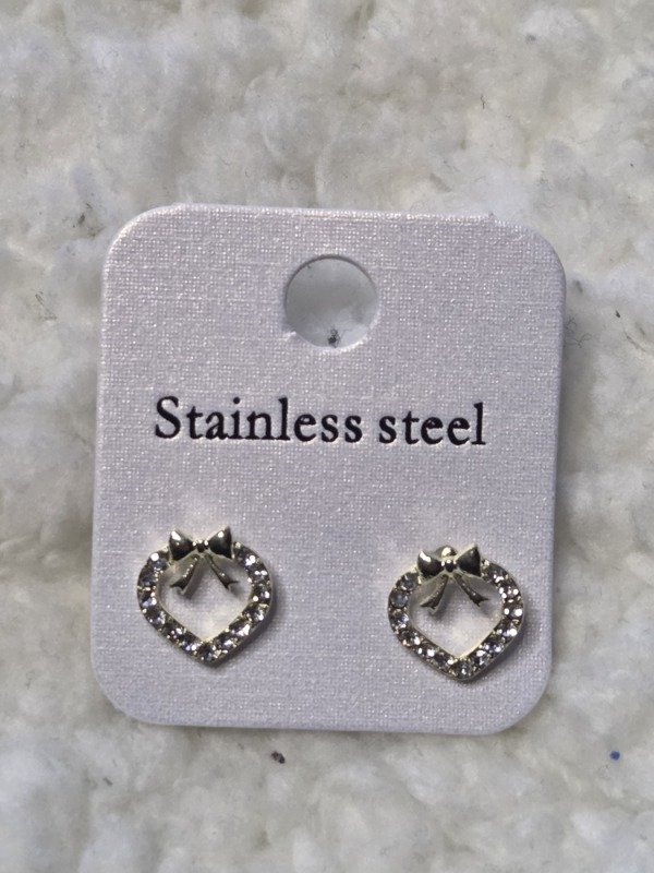 Producto - Aritos Corazon con moño