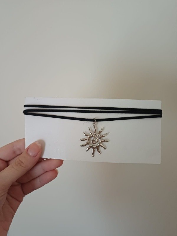 Producto - Collar gamuza sol 2