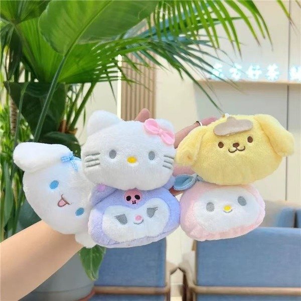 Producto - OFERTA MONEDERA LLAVERO PELUCHE SANRIO SURTIDO