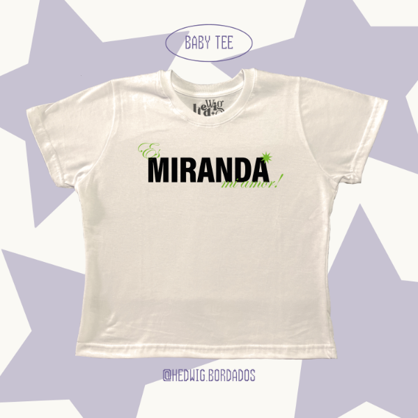 Baby Tee Es MIRANDA! Mi Amor verde — imagen 3