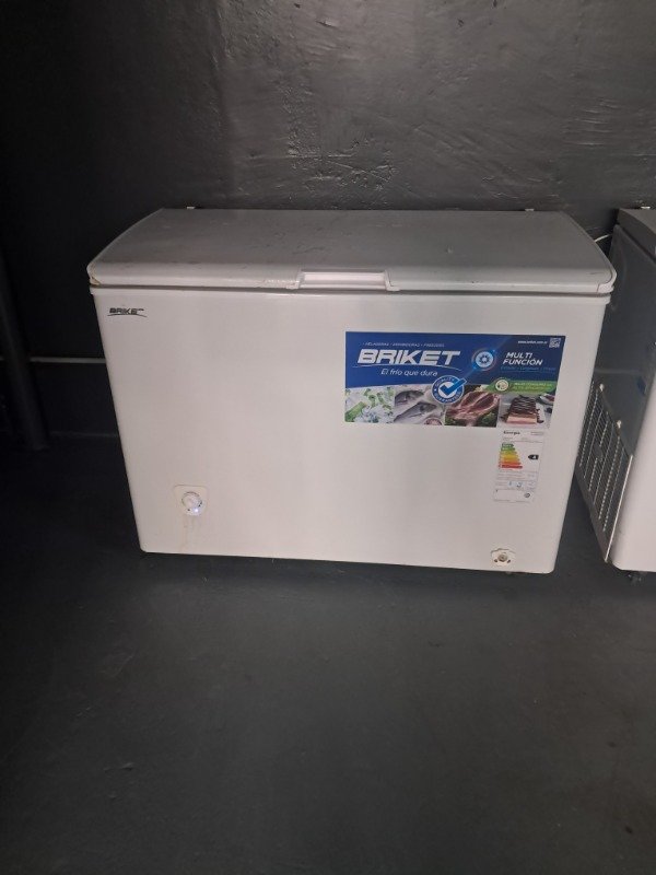 Producto - FREEZER HORIZONTAL BRIKET FR3300 295L (USADO - EXCELENTE ESTADO)