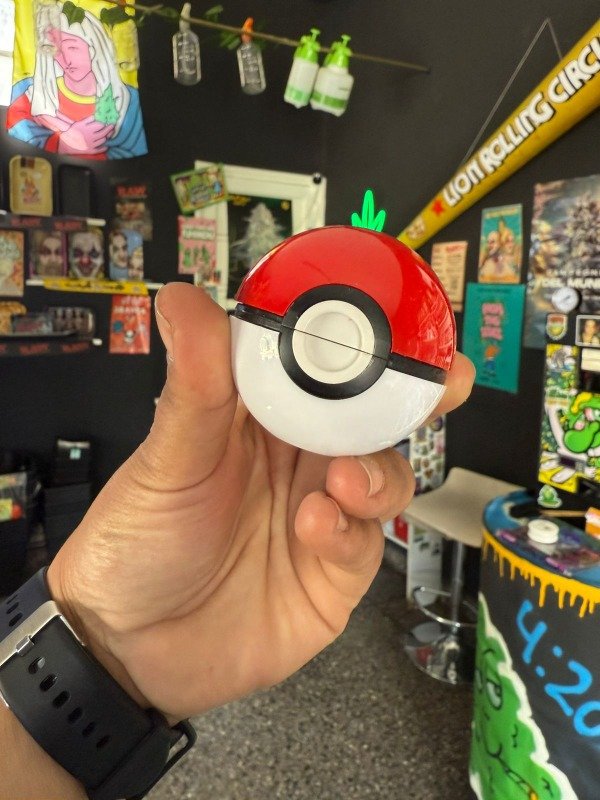 Producto - PICADOR POKEBOLA 4 PARTES - DISEÑO COLECCIONABLE CON TAMIZADOR