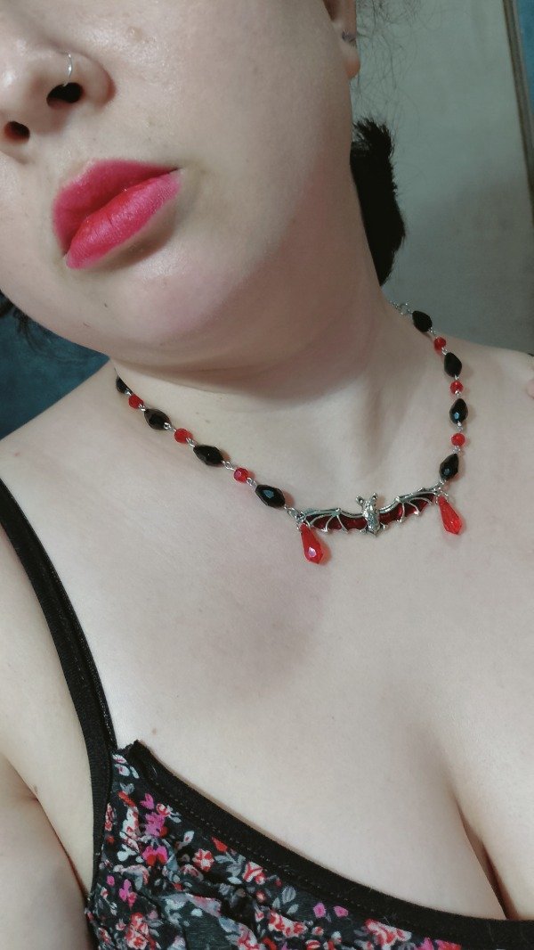 Producto - Collar Bathory (2 rojos, 1 negro en stock)