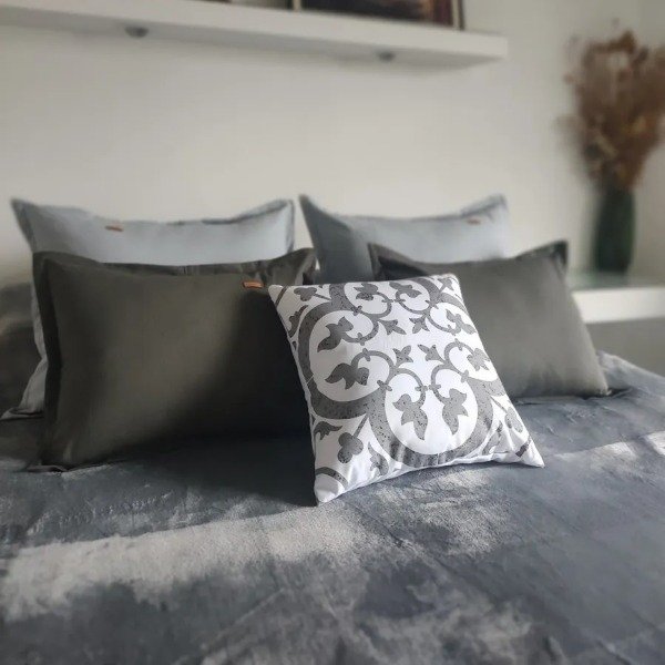 Producto - Combo x5 Almohadones - 50x60 Tusor + 40x50 Tusor + 40x40 Gabardina