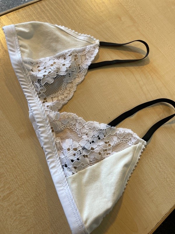 Producto - Triángulo con encaje talle 3