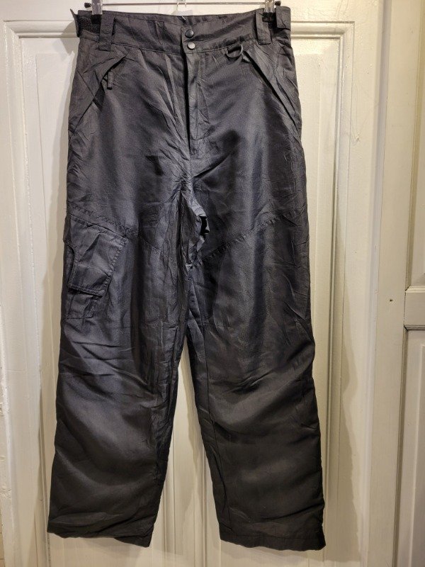 Producto - Pantalón de ski ATHLETECH negro C/trampa nieve Talle 14/16 años - PRECIO: 80X