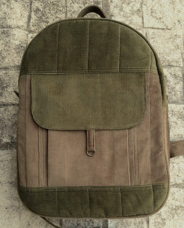 Producto - Mochila corderoy oliva y marrón