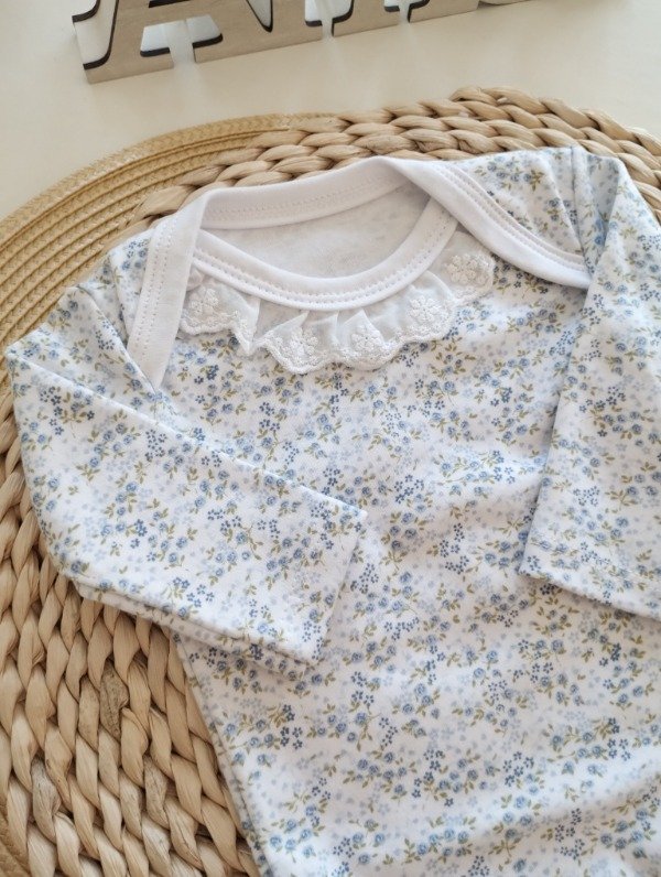 Producto - Body americano azul con puntilla