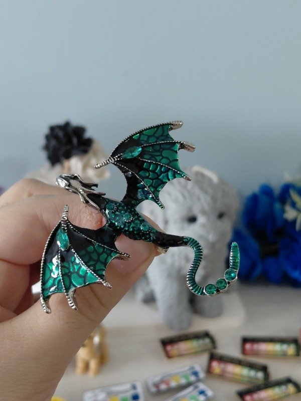 Producto - Pin metalizado - Dragón PREMIUM verde (Modelo 3)