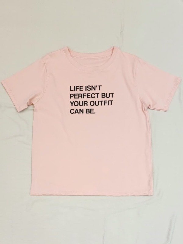 Producto - Remera Algodón 20/1 Estampa "Isn't Perfect" (Art. 5880)