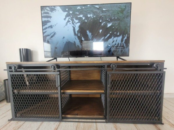 Producto - Rack TV Puertas Granero Estilo Industrial