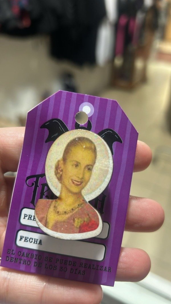 Producto - prendedor evita