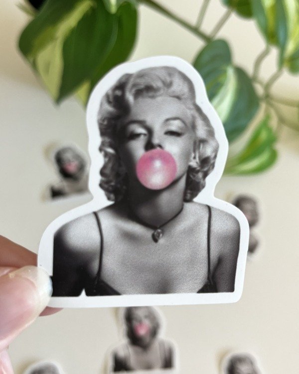 Producto - Sticker Blanco UV - Marilyn Chicle
