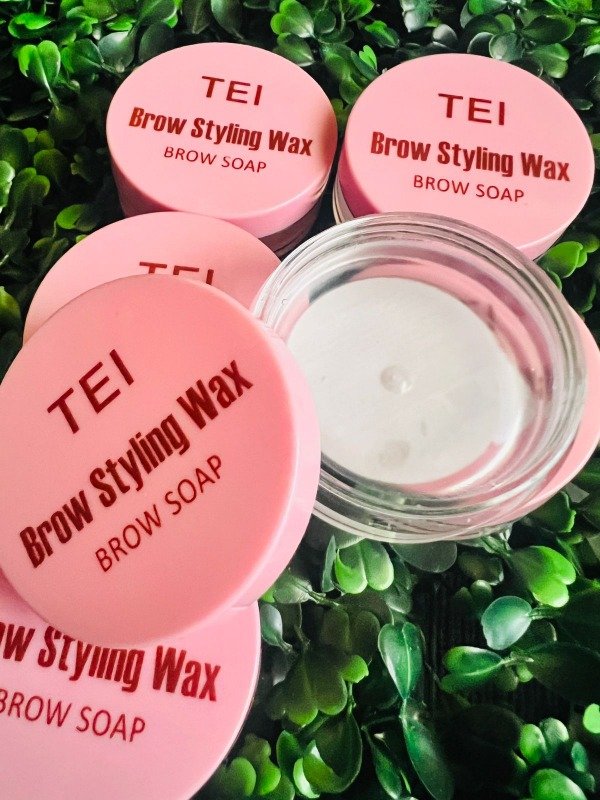 Producto - fijador de cejas TEI