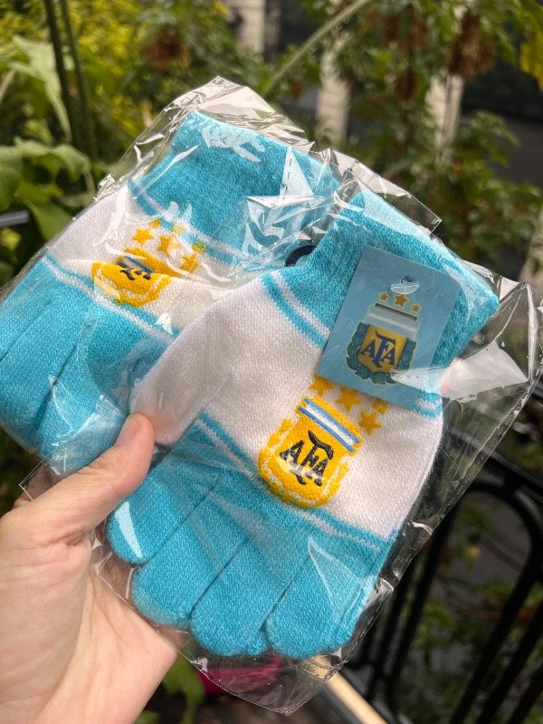 Producto - 2 pares de guantes de chicos argentina