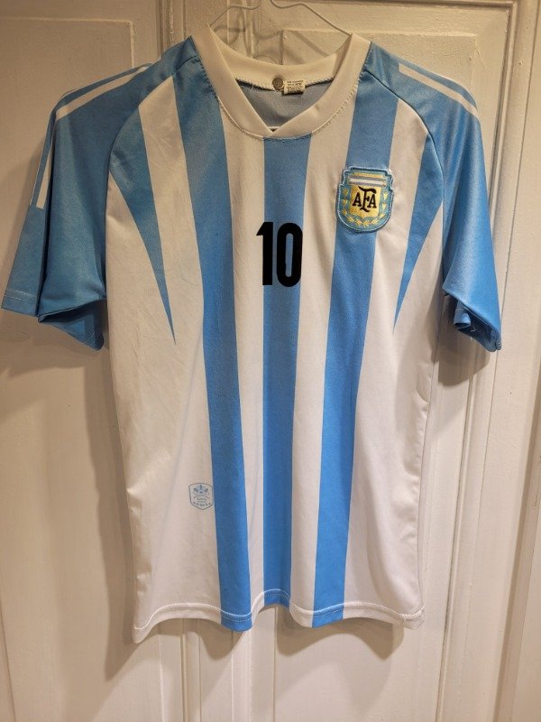 Producto - Camiseta de Argentina logo Messi 10 Talle 12 años - PRECIO: 6X