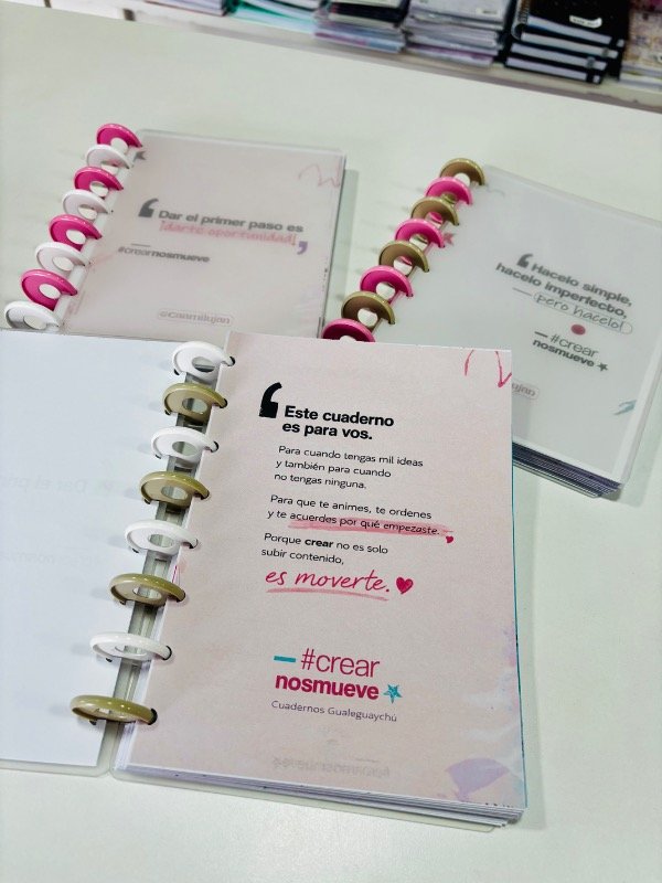 Producto - Cuaderno para creadores de contenido CREAR NOS MUEVE
