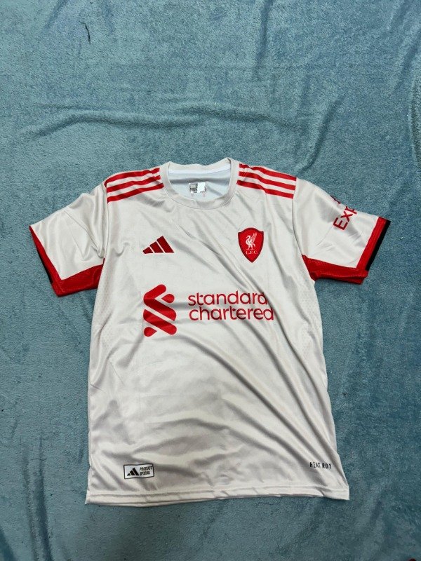 Producto - CAMISETA LIVERPOOL BLANCA