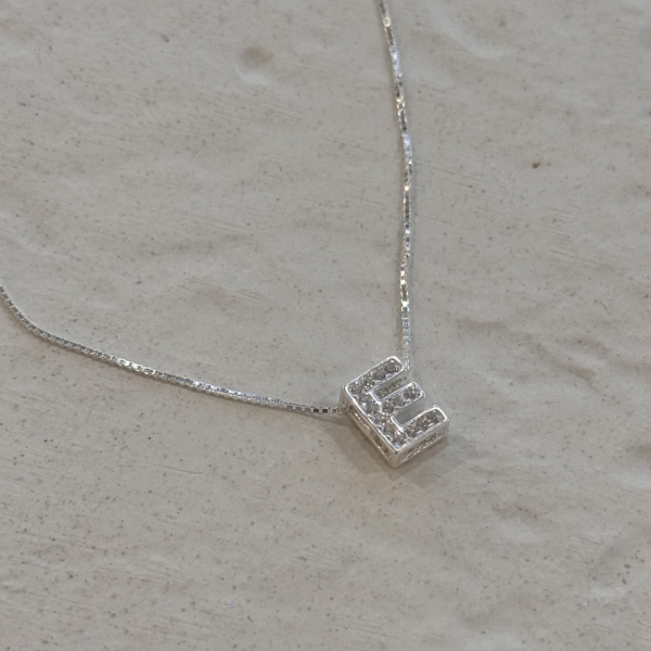 Producto - Collar inicial E PL