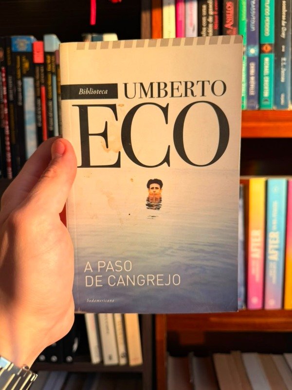Producto - A paso de cangrejo (Umberto Eco)