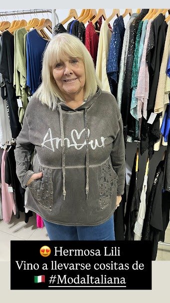 Producto - Buzo Chocolate Moda Italiana Lentejuelas a tono y Letras Plateadas 130 cm