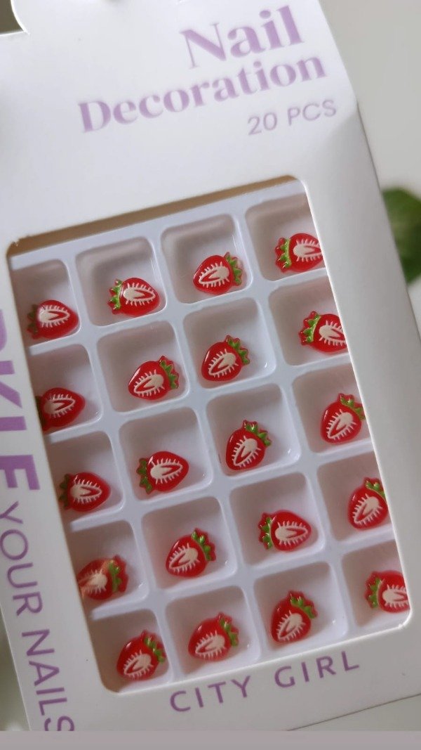 Producto - DIJES FRUTILLAS ROJAS