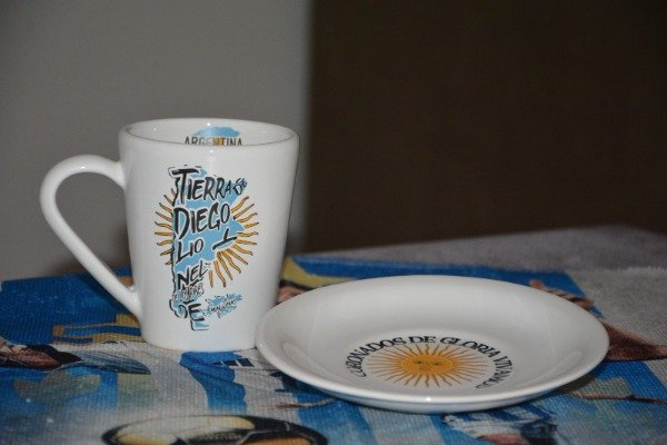 Producto - DESAYUNADOR ARGENTINA  [platito y taza cónica]
