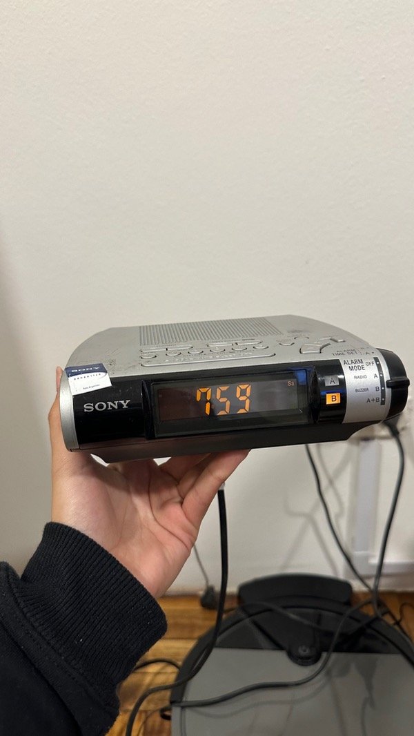 Producto - Radio Reloj Sony ICF-C253