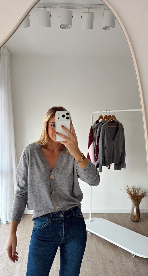 Producto - CARDIGAN CLASICO BREMER LIVIANO LAURA