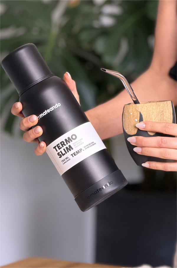Producto - SET MATE VACA RANCHERO BLACK + TERMO MATEANDO 750 Ml. + BOMBILLA - 0