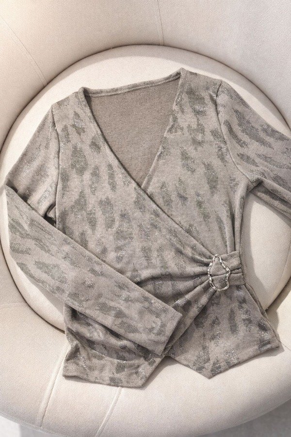 Producto - REMERA MANGA LARGA CRUZADA CON BROCHE "LANILLA LUREX" (Art.197)