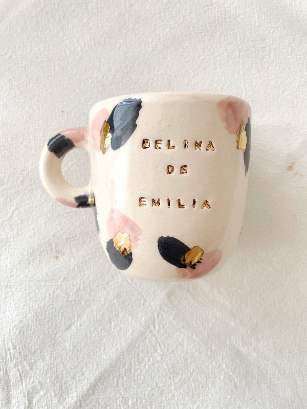 Producto - Taza con oro - 9