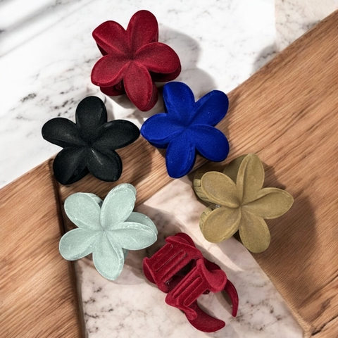 Producto - Broche flor hawaiana de terciopelo