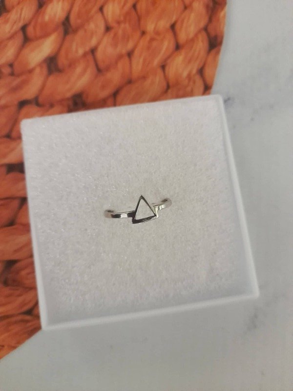 Producto - ANILLO TRIANGULO - ACERO QUIRURGICO