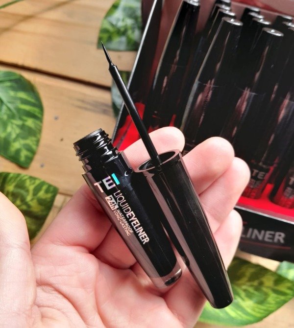 Producto - Delineador líquido negro - TEI