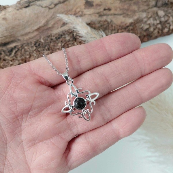 Producto - Collar dije Nudo de Bruja Obsidiana