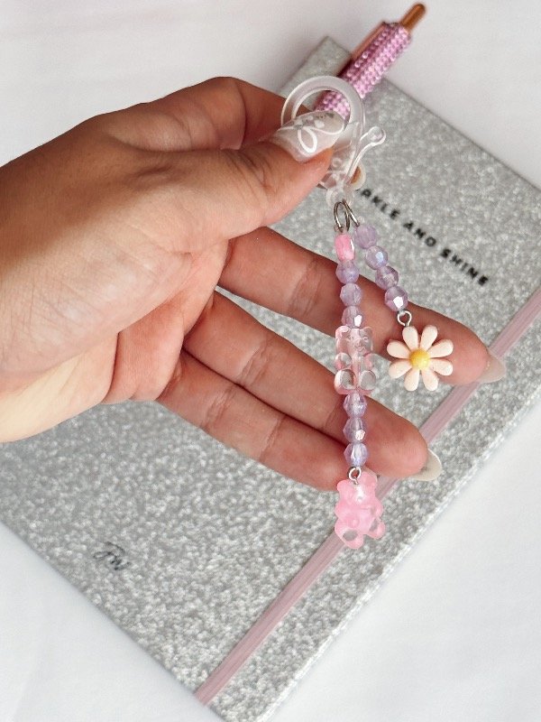 Producto - Llavero Charm Osito Gummy Rosa brilla en oscuridad